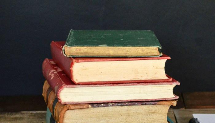 Top 10 Books Will Ignite Your Wanderlust