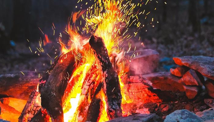 Explore 10 Dazzling Campfire Destinations