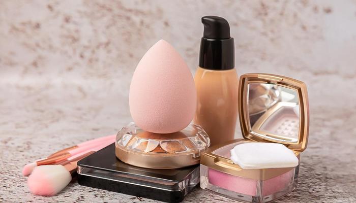 Top tips tame your makeup collection now.