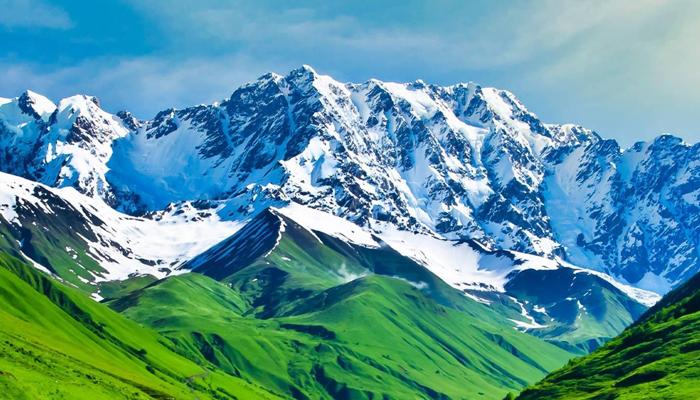 Discover 10 Top Adventure Escapes for Roaming