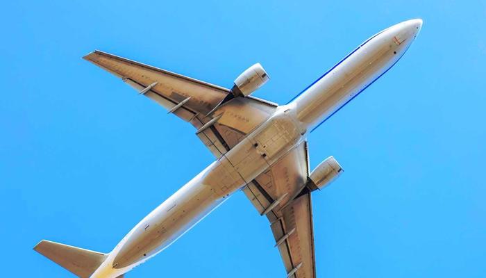First Time Flyers: Top 10 Tips To Fly Fearless