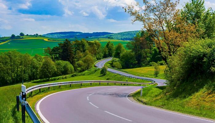 Top 10 US Road Trips You Must Take Now!