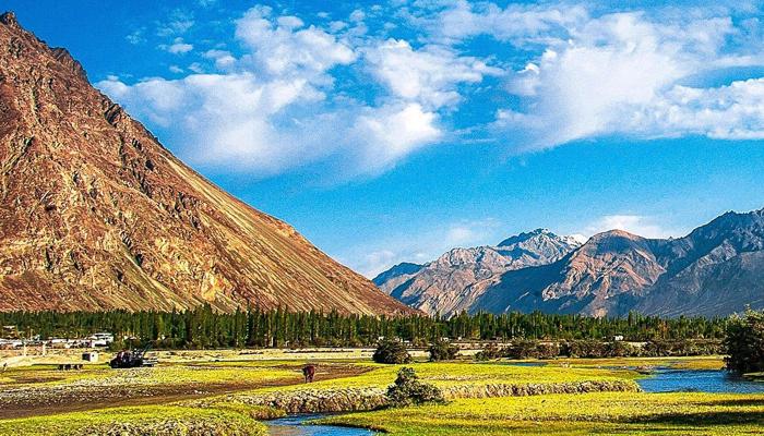 Travel Photography: 8 Hacks For Epic Photos