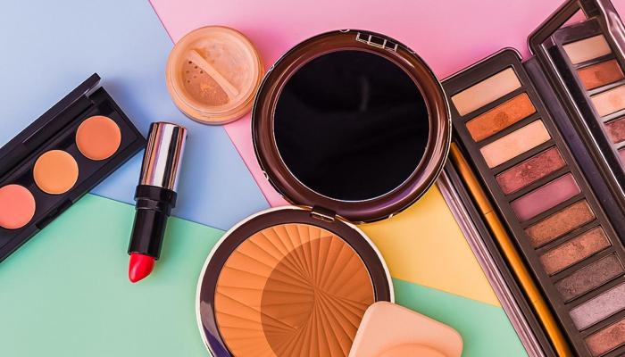 Makeup Must-Haves for Day to Night Glamour
