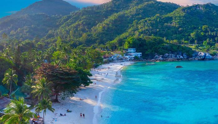 Dreamy Getaways: Top 5 Romantic Spots Revealed