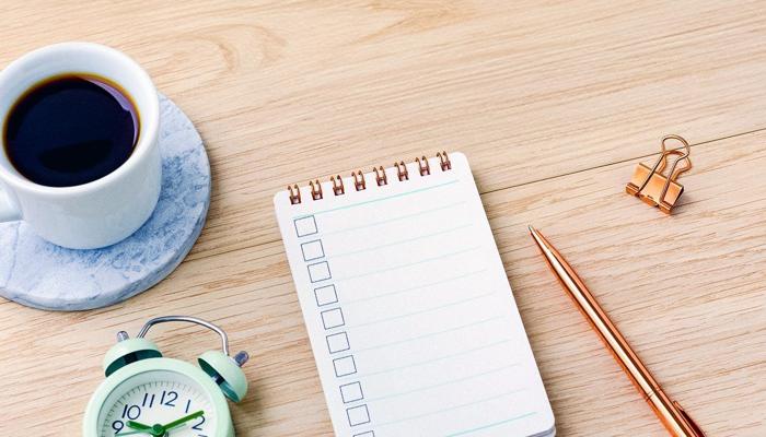 Boost Productivity: 10 Efficiency Hacks!