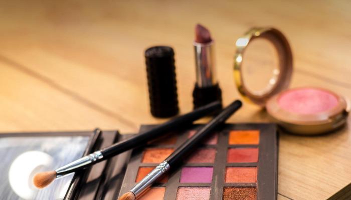 Enchanting Event Makeup: Master Timeless Looks