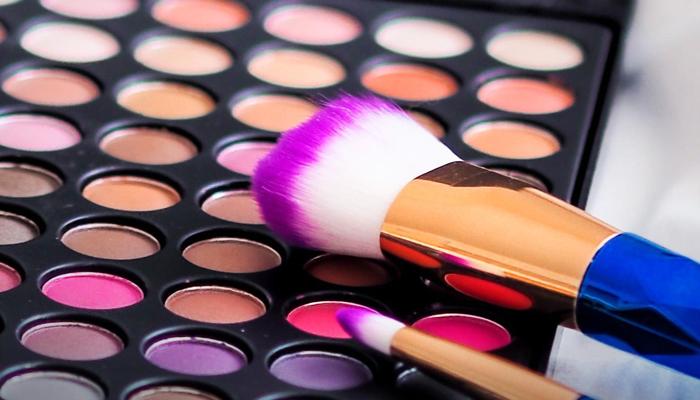 Create Your Own Stunning Makeup Style Now