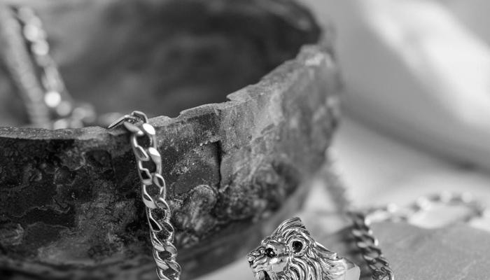 Layer Jewelry for Easy Elegant Style